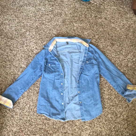 Jean button up shirt - Picture 2 of 3